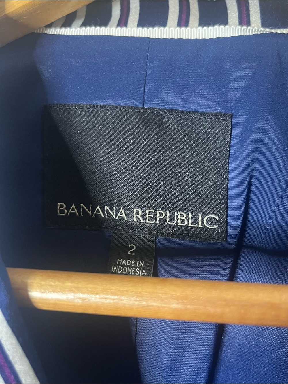 Banana Republic Women’s Navy Red White Striped Double-Breasted Satin Blazer Sz 2 - Picture 2 of 10